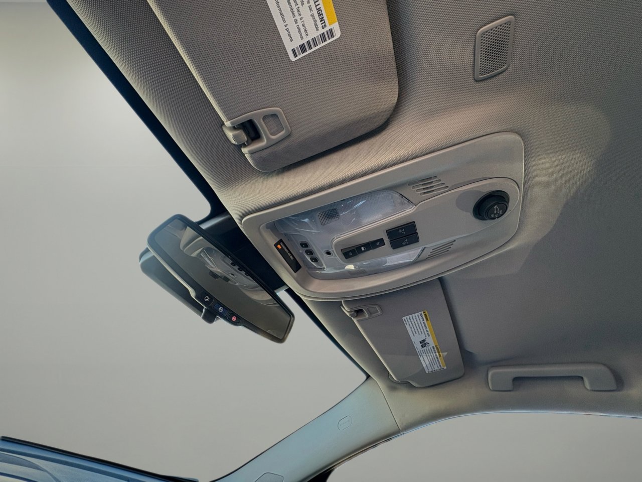 Used 2017 Chevrolet Equinox LT w/ Convenience Package image 18