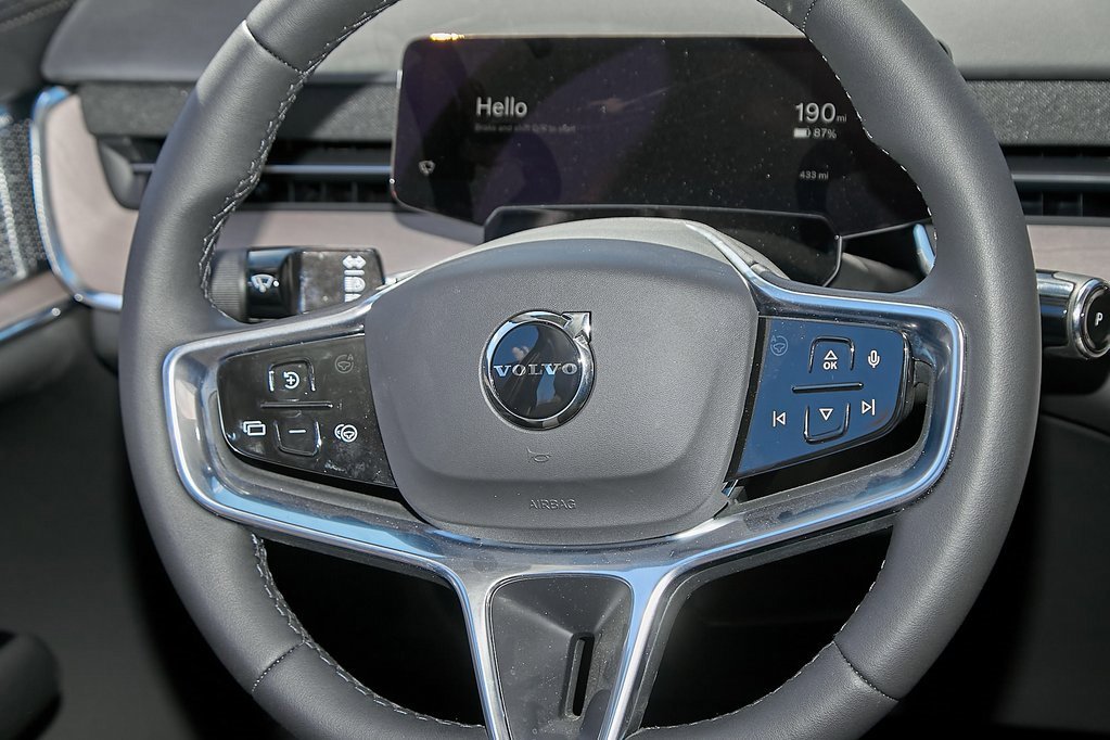 New 2025 Volvo EX90 Ultra image 25