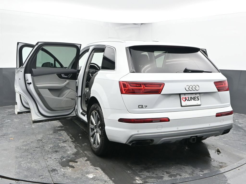 Used 2019 Audi Q7 3.0T Premium Plus w/ Premium Plus Package image 55