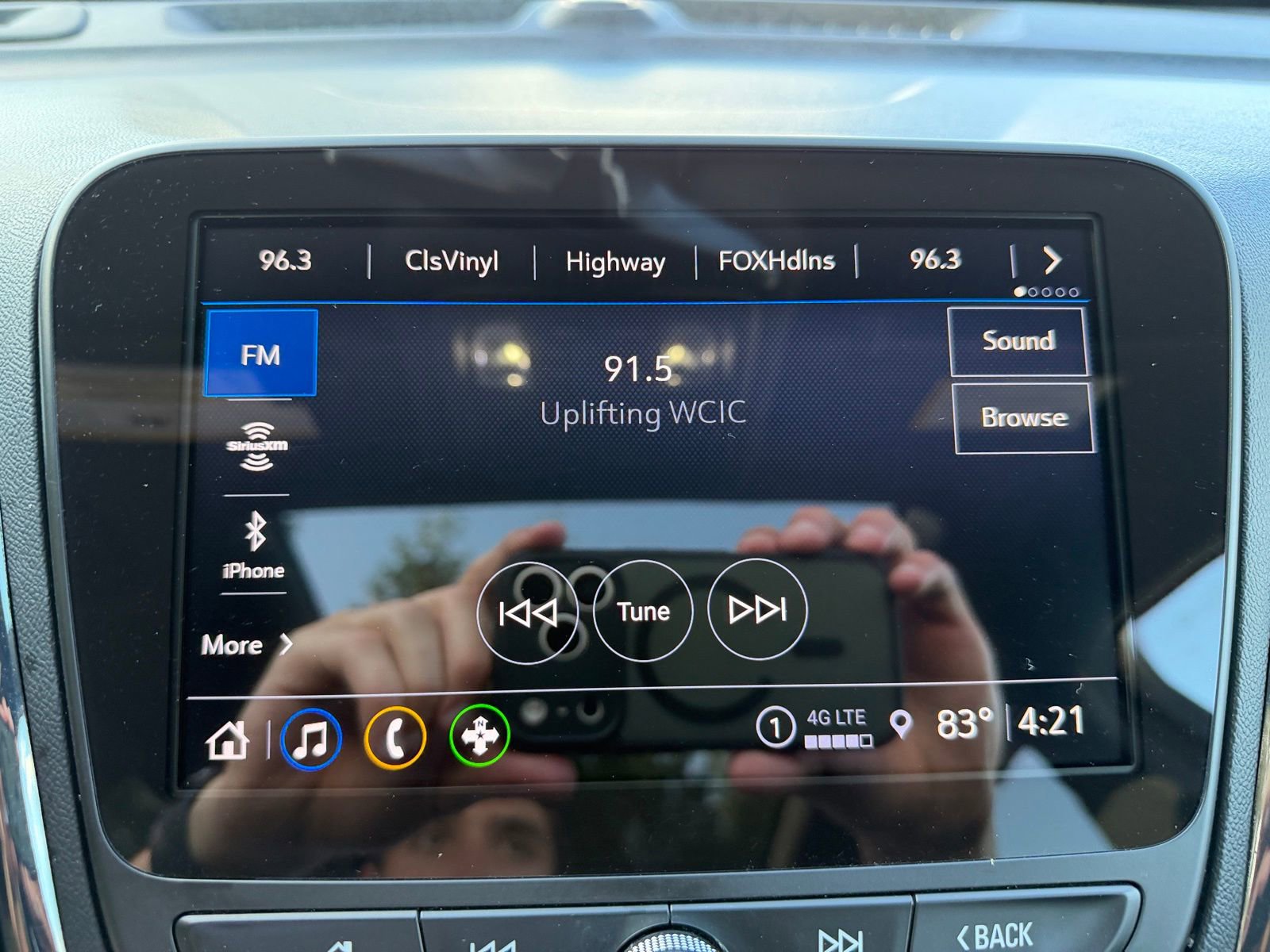 Used 2023 Chevrolet Equinox RS FWD image 18