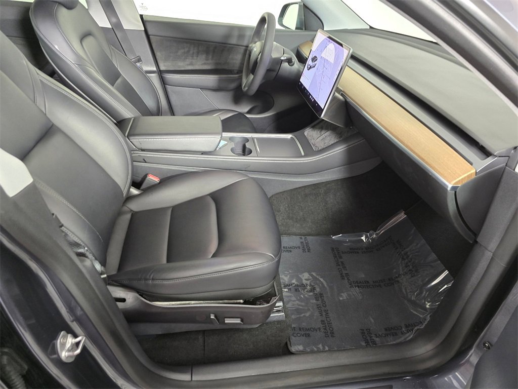 Used 2021 Tesla Model Y Long Range image 11