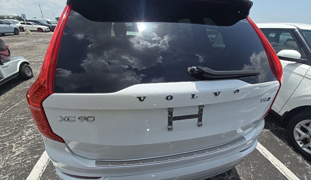 Used 2019 Volvo XC90 T6 Momentum w/ Protection Package Premier AWD/4WD image 6