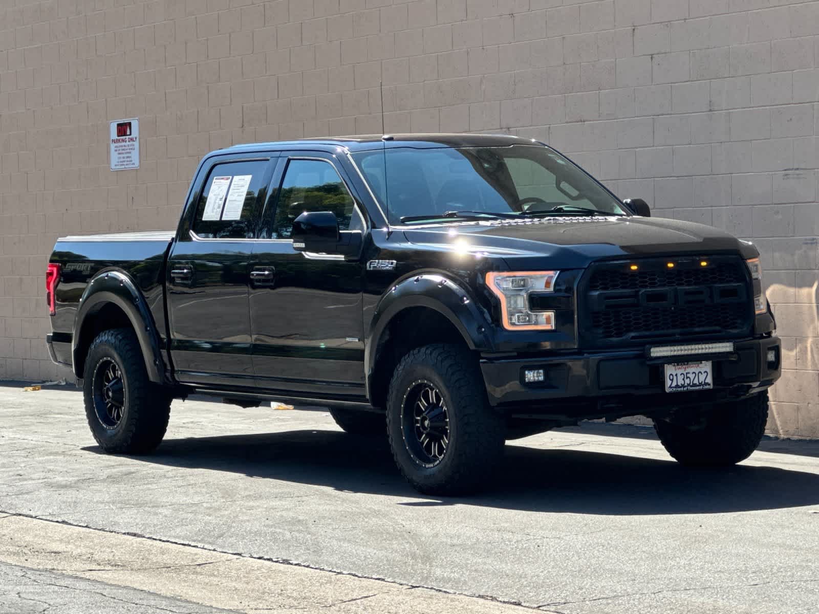 Used 2016 Ford F150 Lariat w/ Equipment Group 502A Luxury AWD/4WD image 9