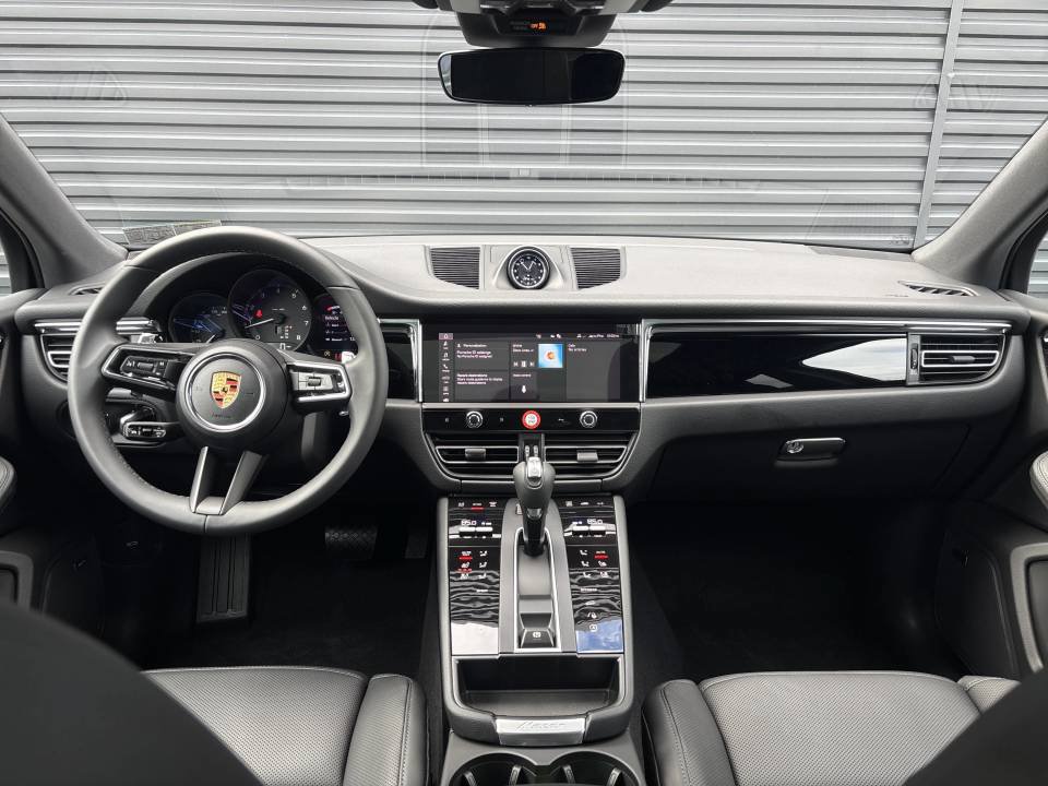 New 2026 Porsche Macan AWD/4WD image 12
