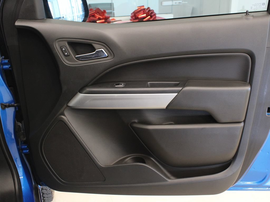 Used 2022 Chevrolet Colorado LT w/ Safety Package RWD image 14