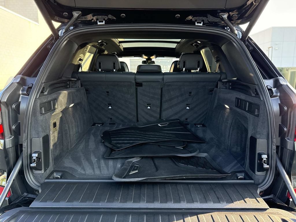 Used 2019 BMW X5 xDrive40i w/ M Sport Package AWD/4WD image 12