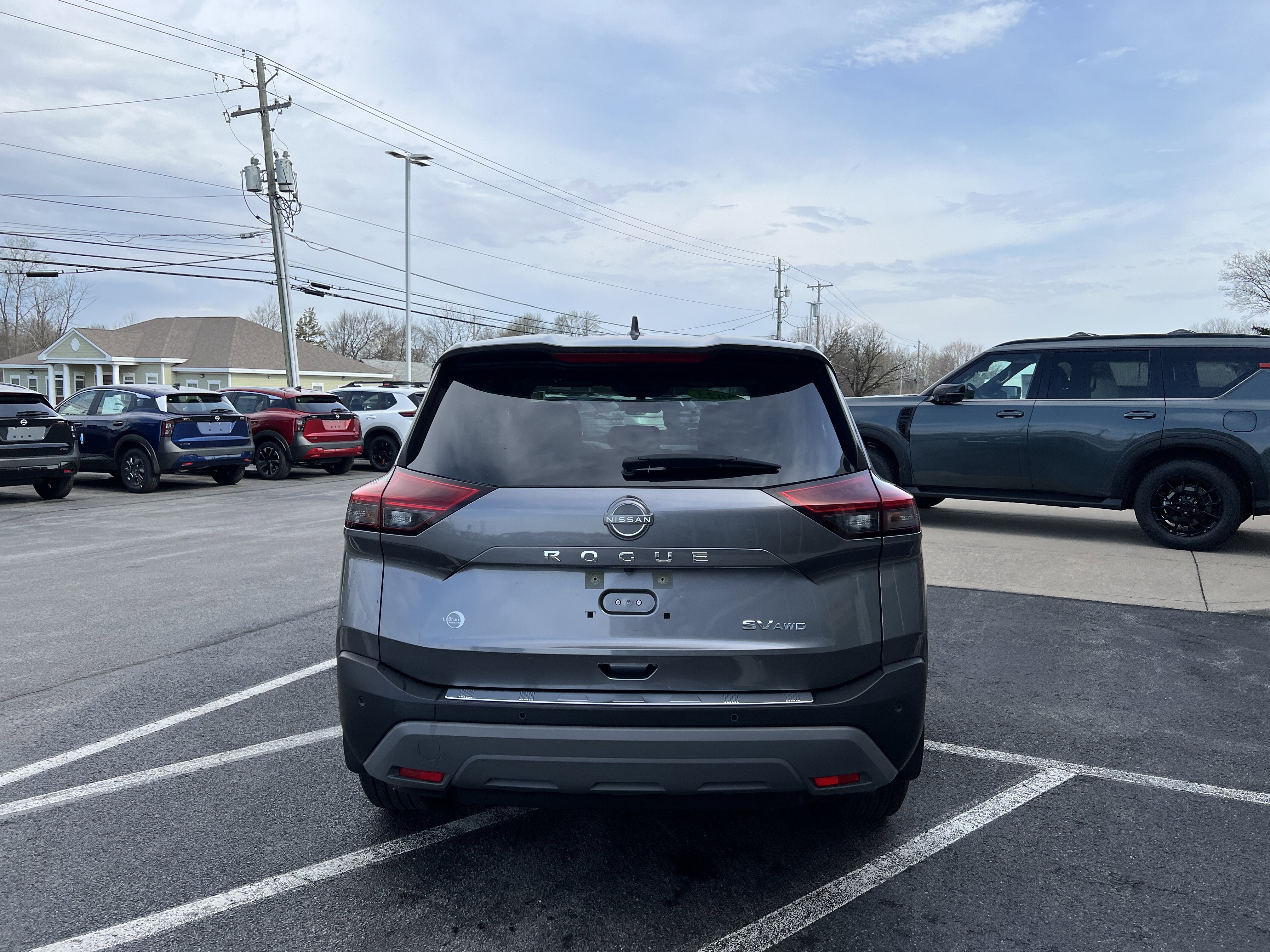 Used 2023 Nissan Rogue SV AWD/4WD image 7