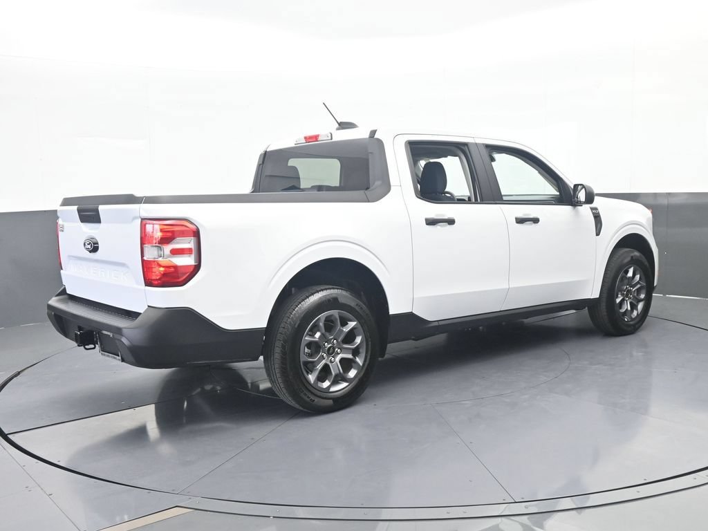 Used 2025 Ford Maverick XLT w/ Equipment Group 302A AWD/4WD image 6