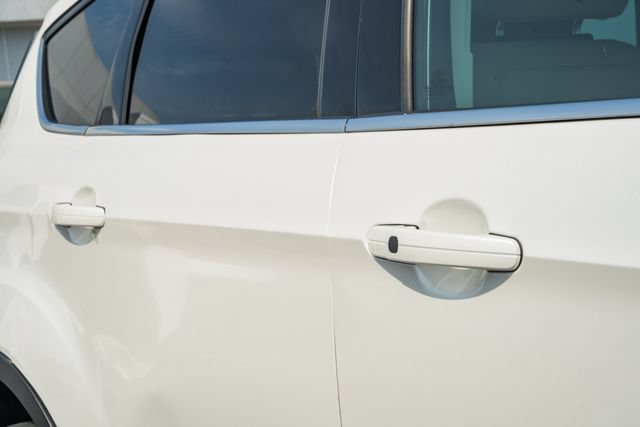 Used 2017 Ford Escape Titanium FWD image 17