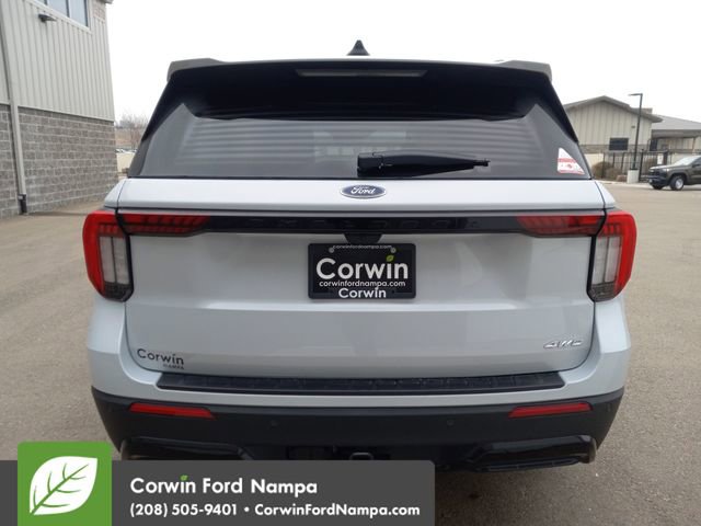New 2026 Ford Explorer ST-Line w/ ST-Line Street Pack image 4