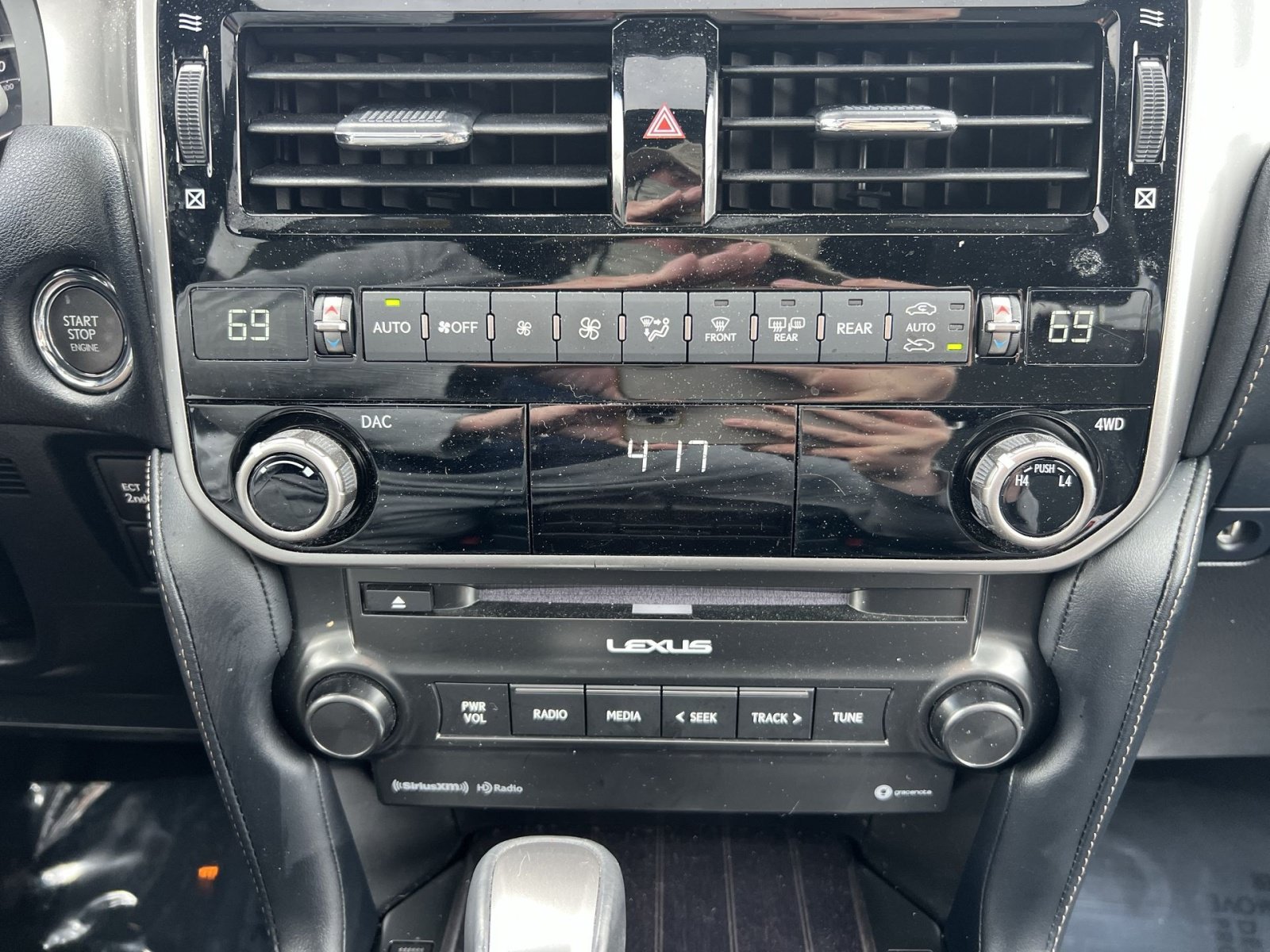 Used 2023 Lexus GX 460 Premium w/ Premium Package AWD/4WD image 21