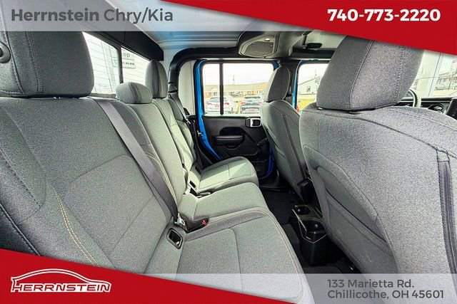 Used 2024 Jeep Gladiator Sport AWD/4WD image 15