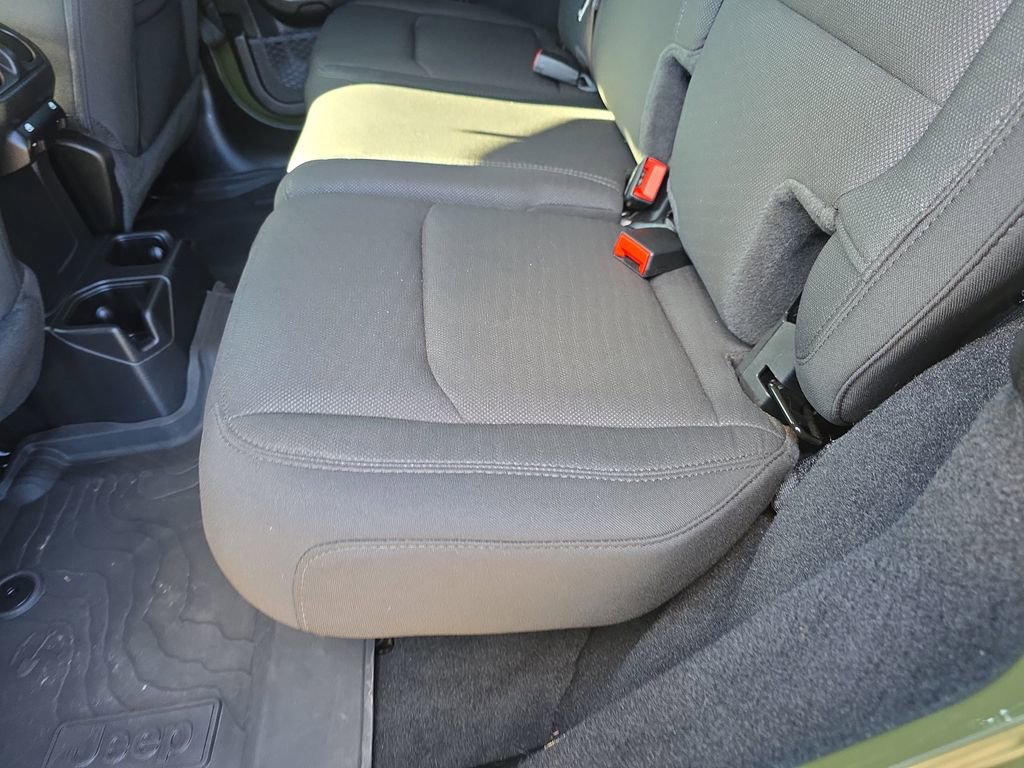 Used 2023 Jeep Wrangler Willys image 18
