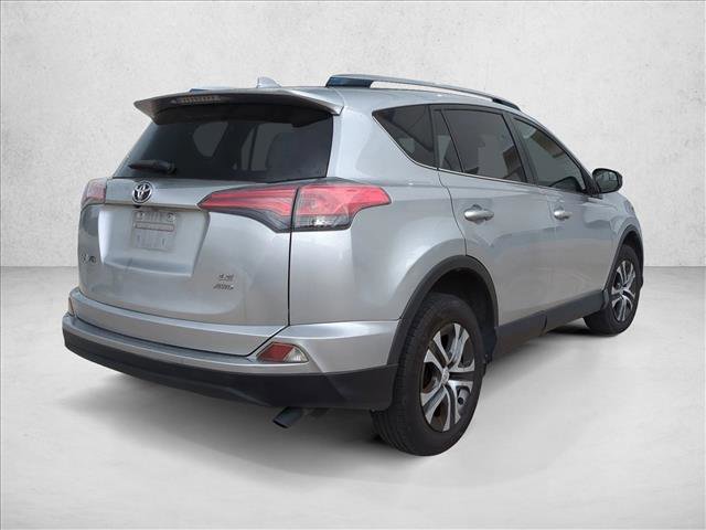 Used 2018 Toyota RAV4 LE image 5