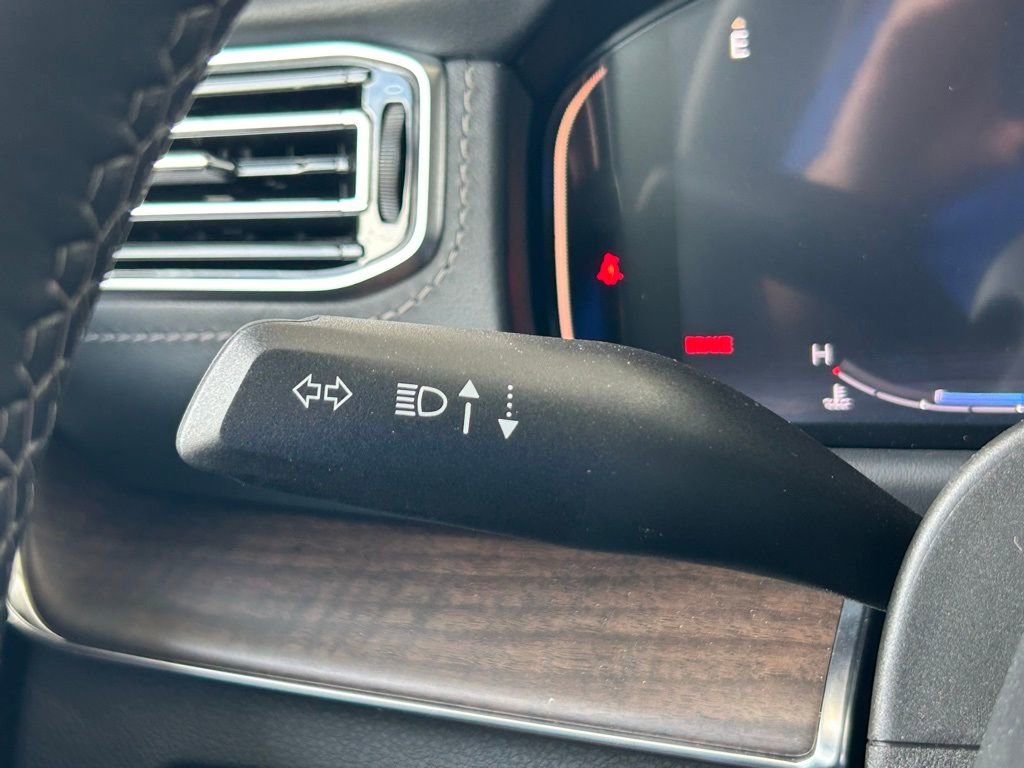 Used 2024 Jeep Grand Wagoneer L 4WD w/ HD Trailer Tow Package image 58