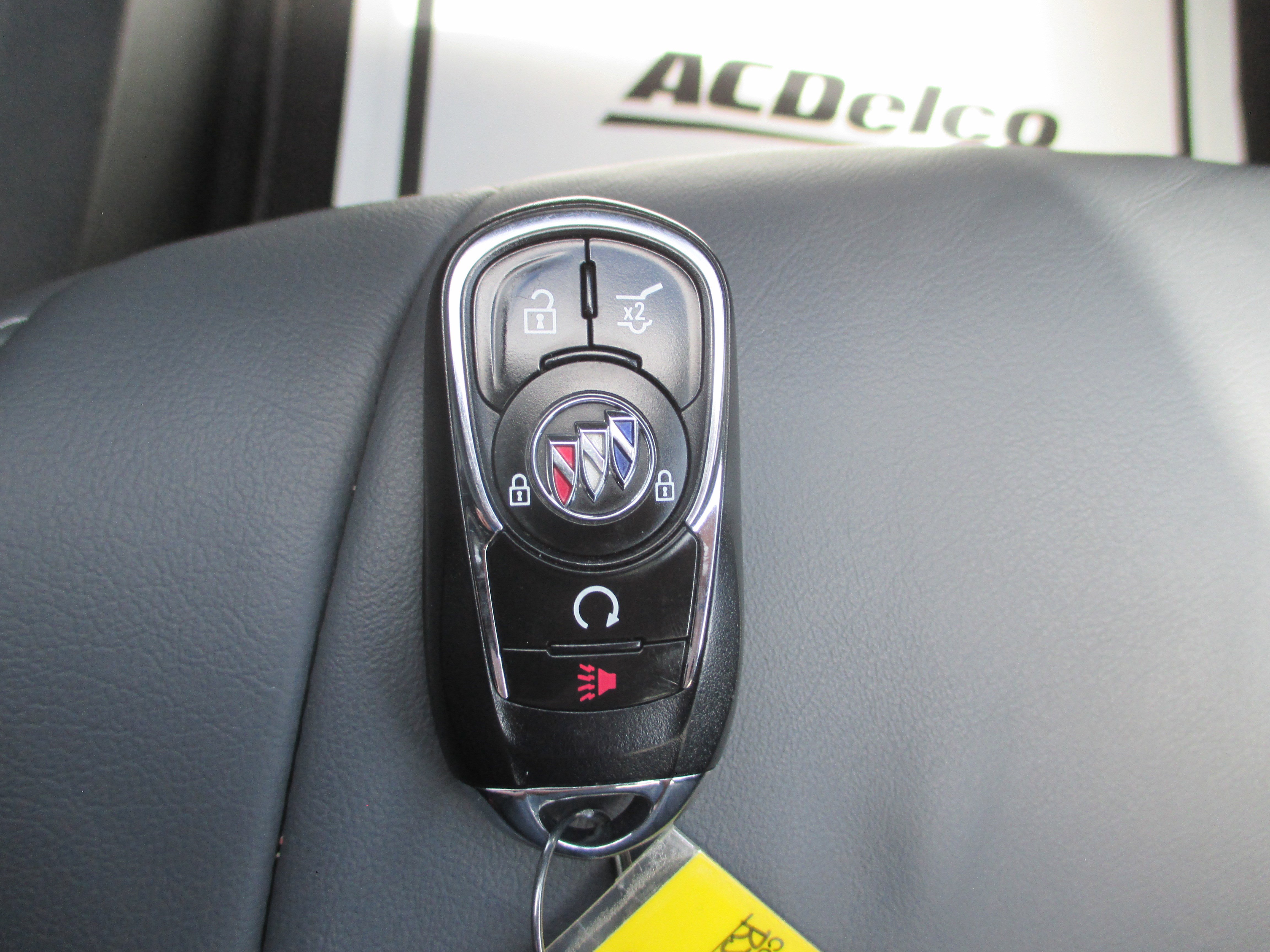 Used 2024 Buick Enclave Essence w/ Sport Touring Edition FWD image 28