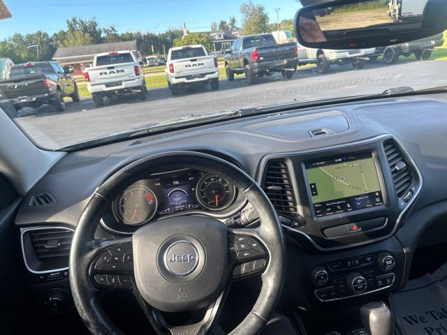 Used 2021 Jeep Cherokee Latitude Lux w/ Sun & Sound Group AWD/4WD image 31