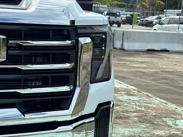 Used 2025 GMC Sierra 2500 SLT w/ SLT Premium Package AWD/4WD image 10