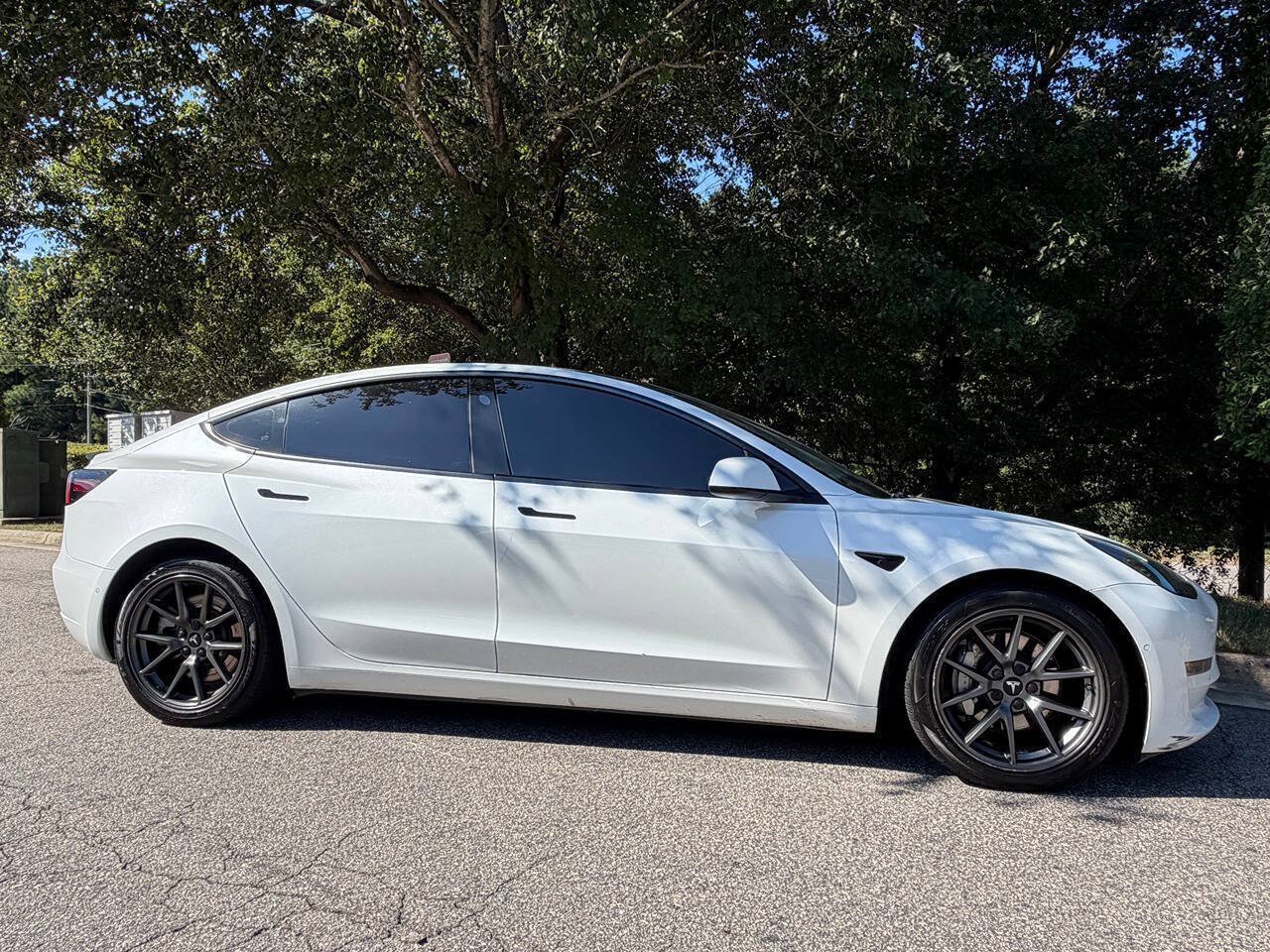 Used 2021 Tesla Model 3 Standard Range Plus RWD image 11