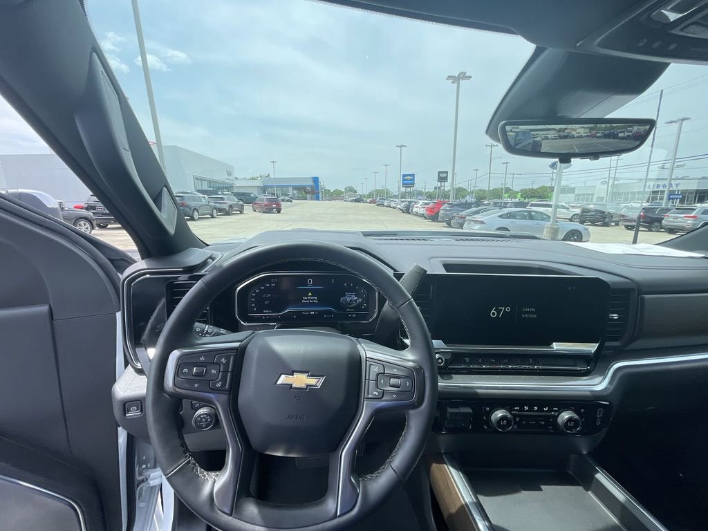 Certified 2024 Chevrolet Silverado 3500 High Country w/ High Country Premium Package AWD/4WD image 7