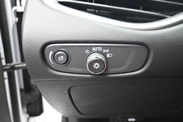 Used 2025 Chevrolet Malibu LT FWD image 16