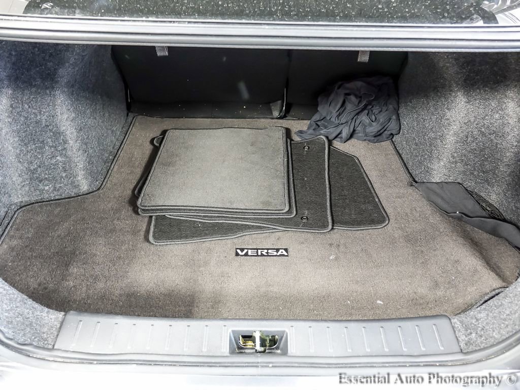 Used 2024 Nissan Versa SR w/ Trunk Package image 20