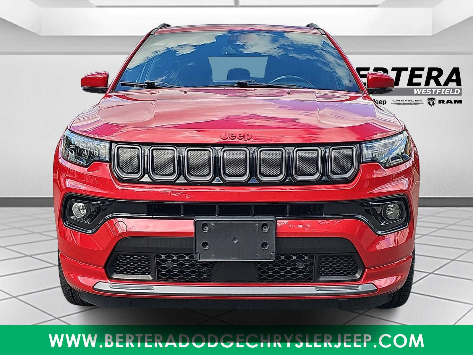 Used 2022 Jeep Compass Limited AWD/4WD image 2