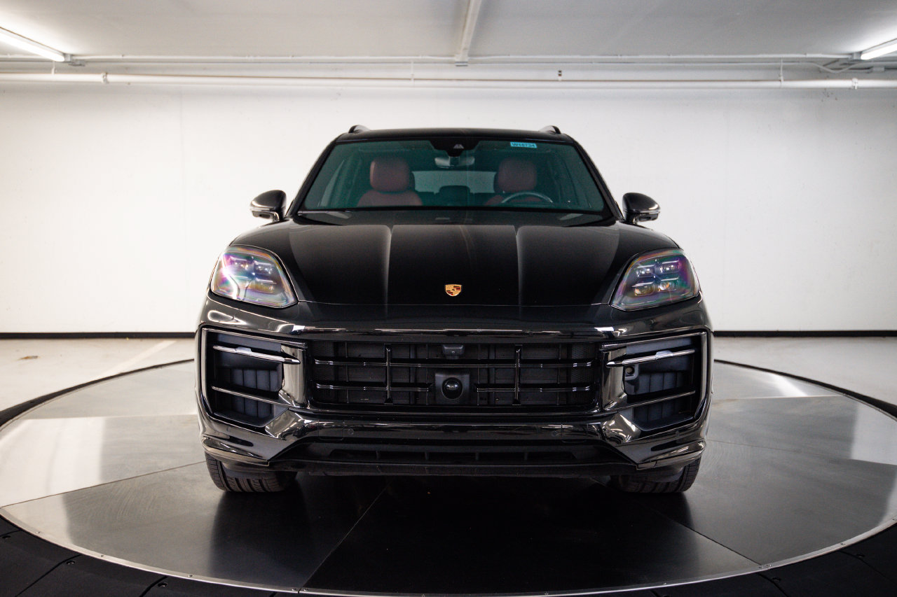 Certified 2026 Porsche Cayenne GTS AWD/4WD image 10