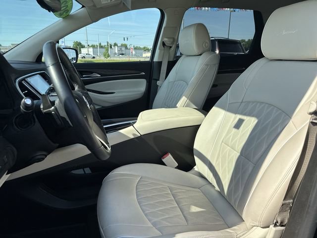 Used 2022 Buick Enclave Avenir w/ Avenir Technology Package AWD/4WD image 12