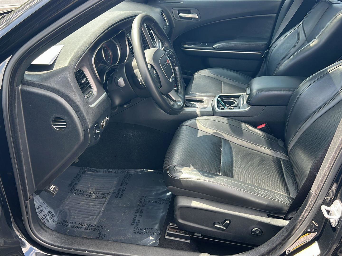 Used 2019 Dodge Charger SXT w/ Leather Interior Group image 10