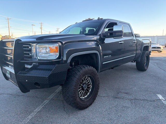 Used 2015 GMC Sierra 2500 SLT w/ Duramax Plus Package AWD/4WD image 5
