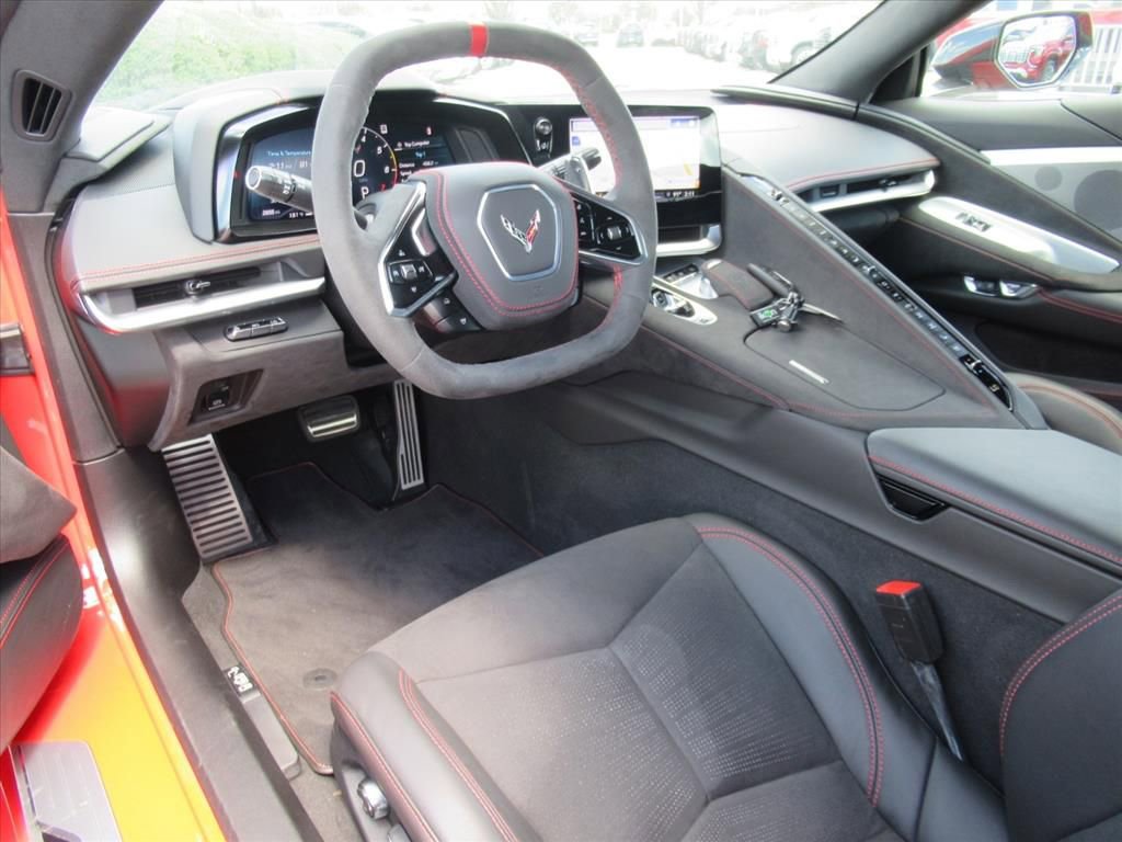 Used 2021 Chevrolet Corvette Stingray Premium Cpe w/ Z51 Performance Package image 12