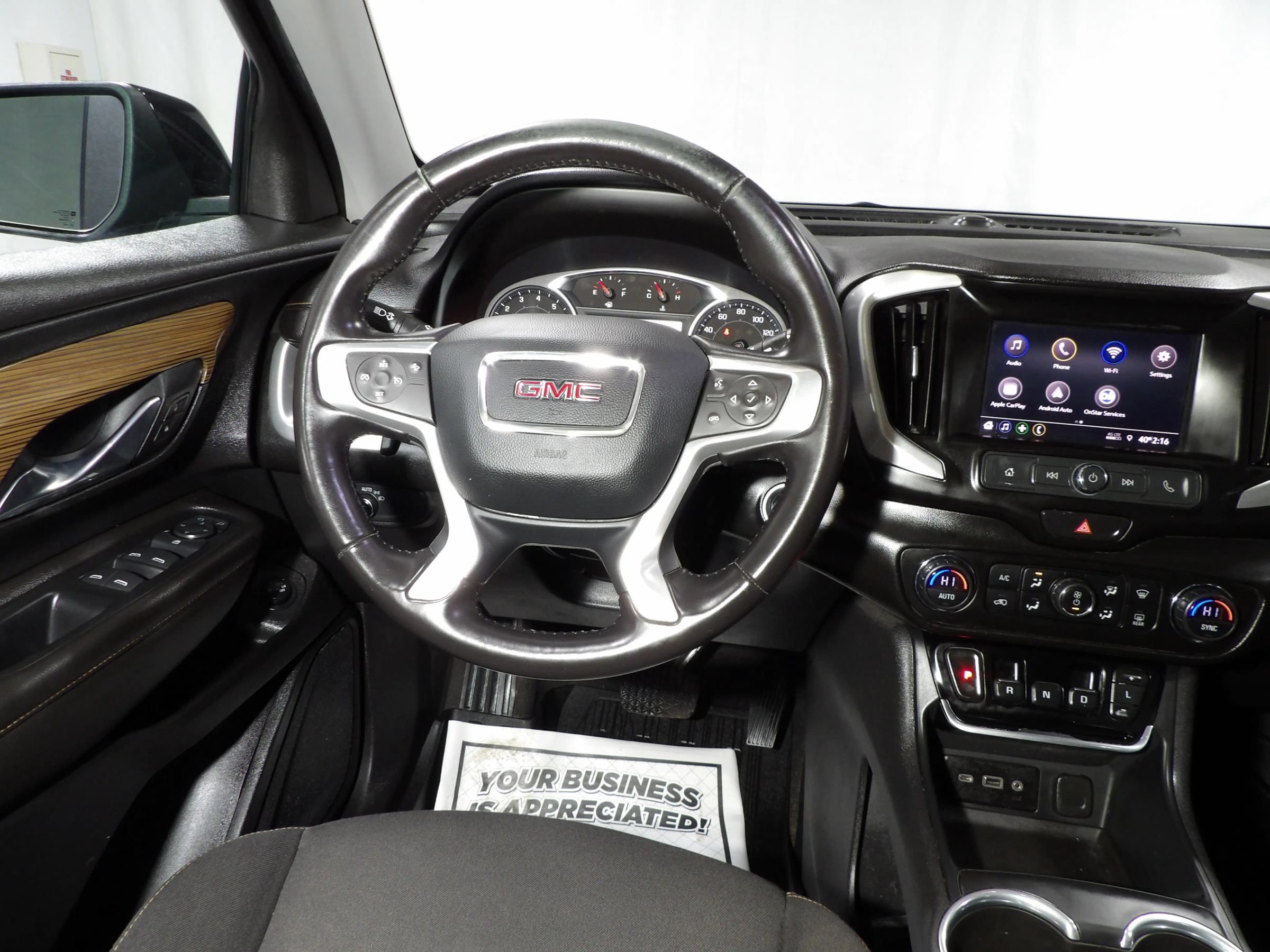 Used 2021 GMC Terrain SLE w/ Driver Convenience Package FWD image 12
