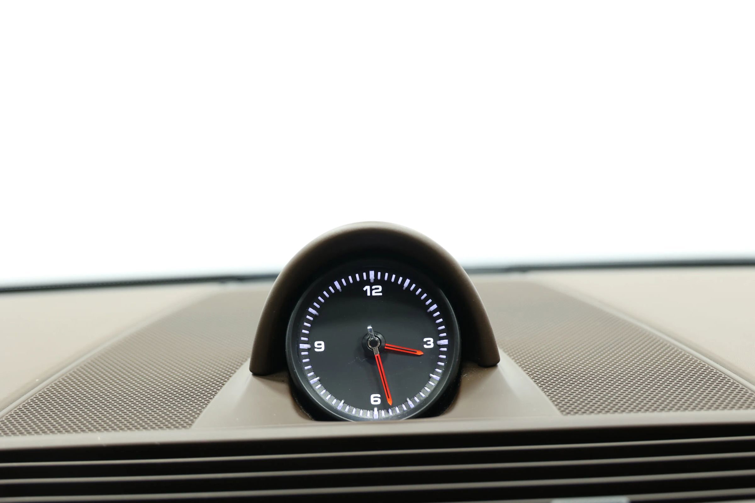 Used 2018 Porsche Panamera 4 Executive w/ Dark Walnut Interior Package image 32