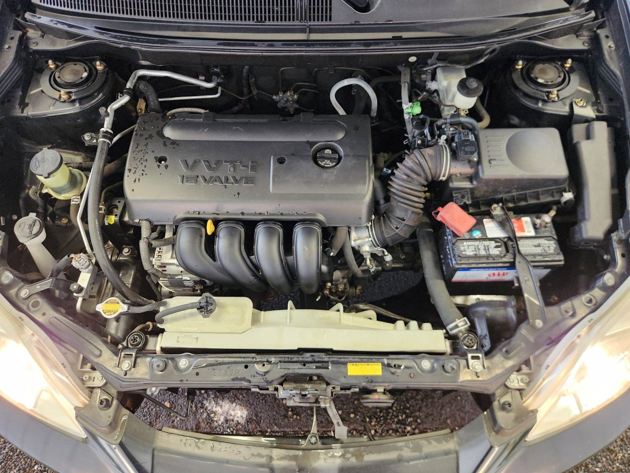 Used 2005 Toyota Matrix image 11