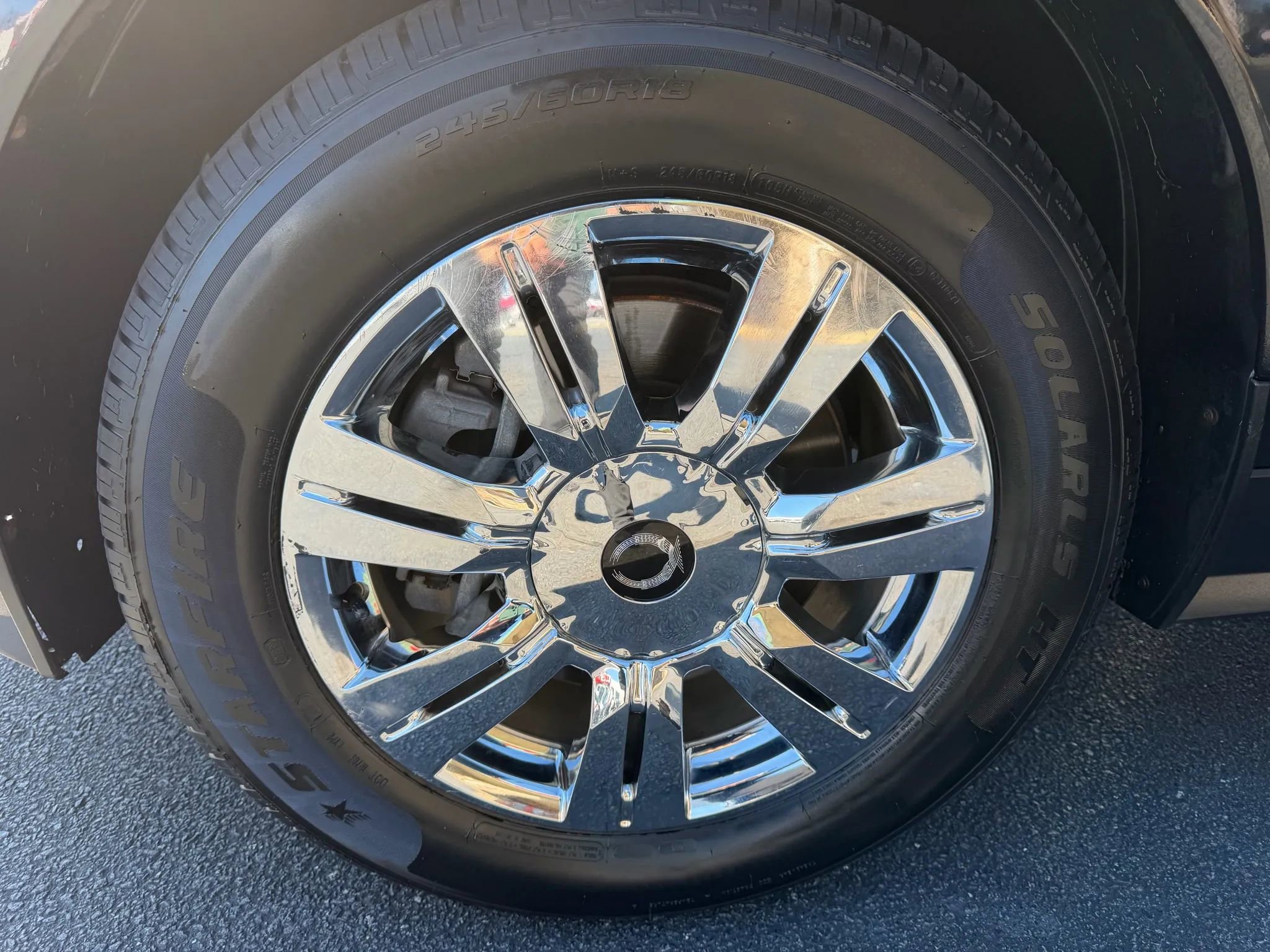 Used 2012 Cadillac SRX Luxury image 30