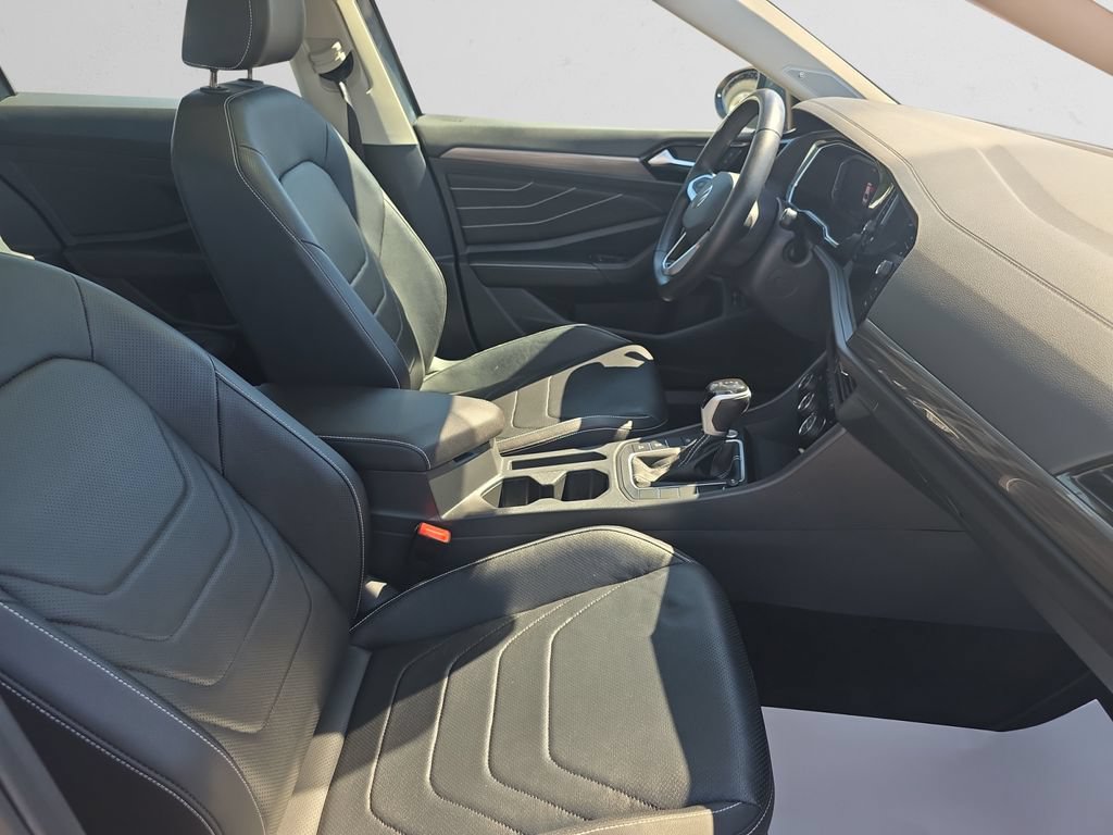 Used 2024 Volkswagen Jetta SEL FWD image 16