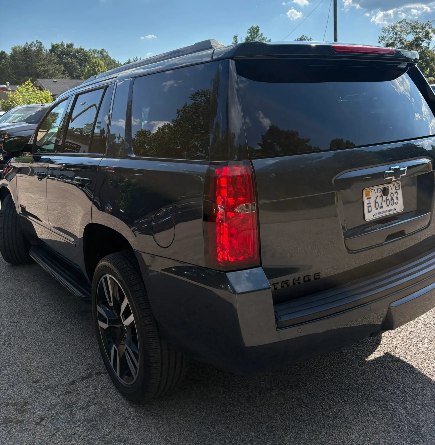 Used 2019 Chevrolet Tahoe Premier w/ RST 6.2L Performance Edition AWD/4WD image 4