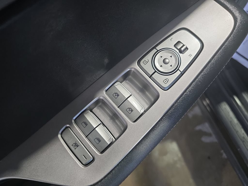Used 2022 Hyundai Palisade SE AWD/4WD image 11