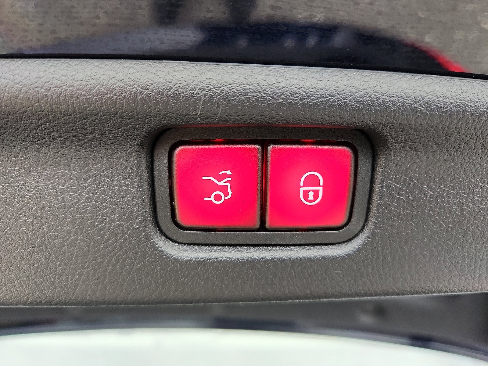 Certified 2022 Mercedes-Benz C 300 4MATIC Sedan image 33