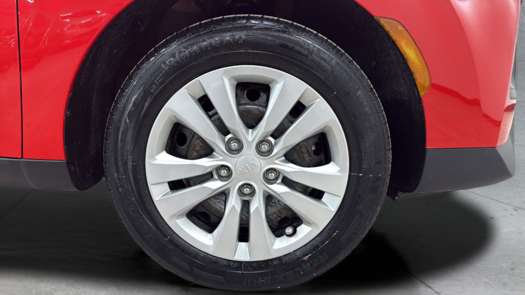 Used 2021 Kia Soul LX image 40