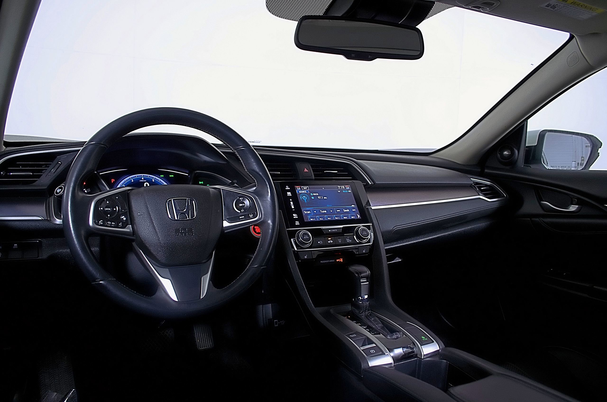 Used 2016 Honda Civic Touring image 12