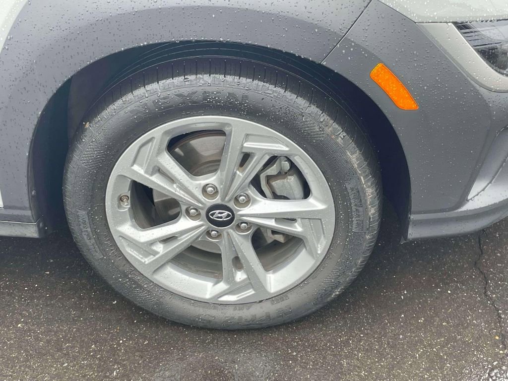 Used 2023 Hyundai Kona SEL image 9