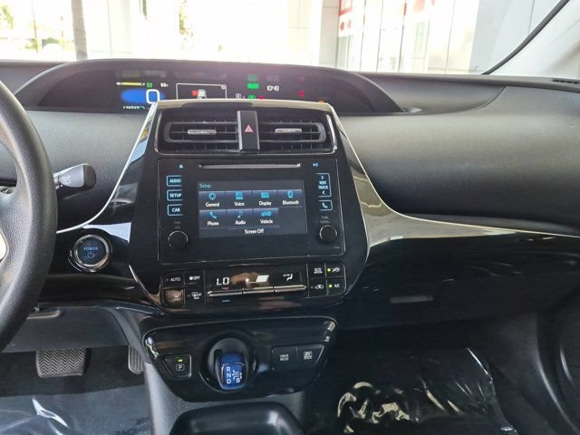 Used 2017 Toyota Prius Two w/ Prius Two Safety Plus Package FWD image 18