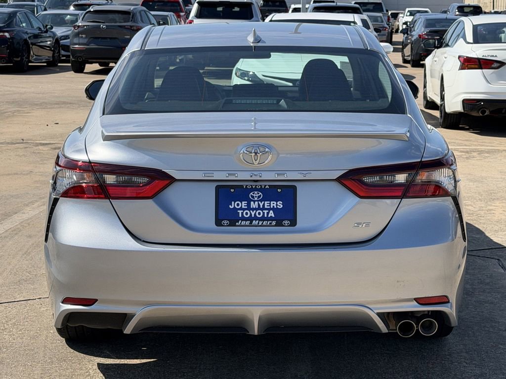 Used 2024 Toyota Camry SE FWD image 8