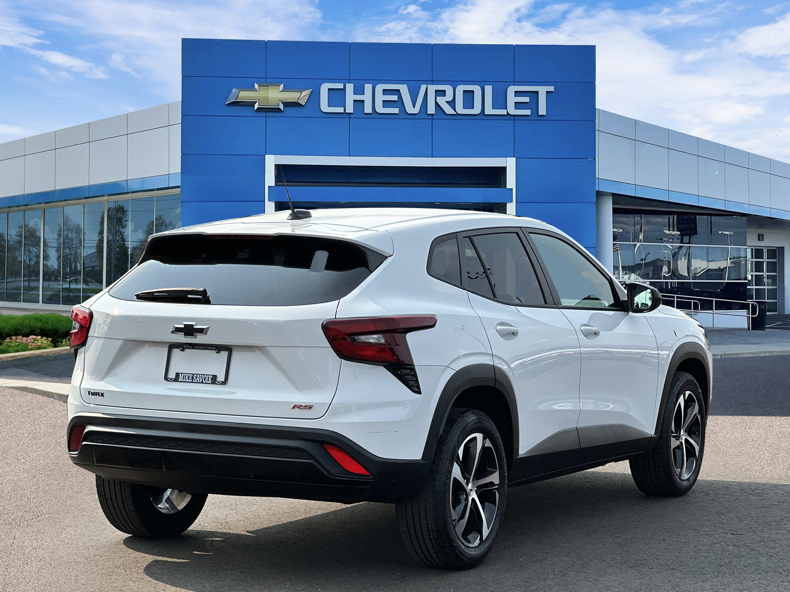 Certified 2024 Chevrolet Trax RS w/ Driver Confidence Package FWD image 4