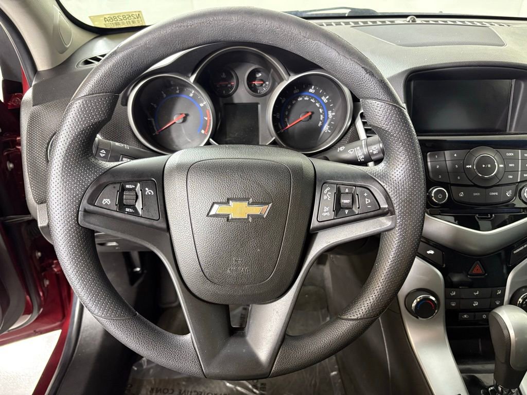 Used 2015 Chevrolet Cruze LT w/ Technology Package image 22