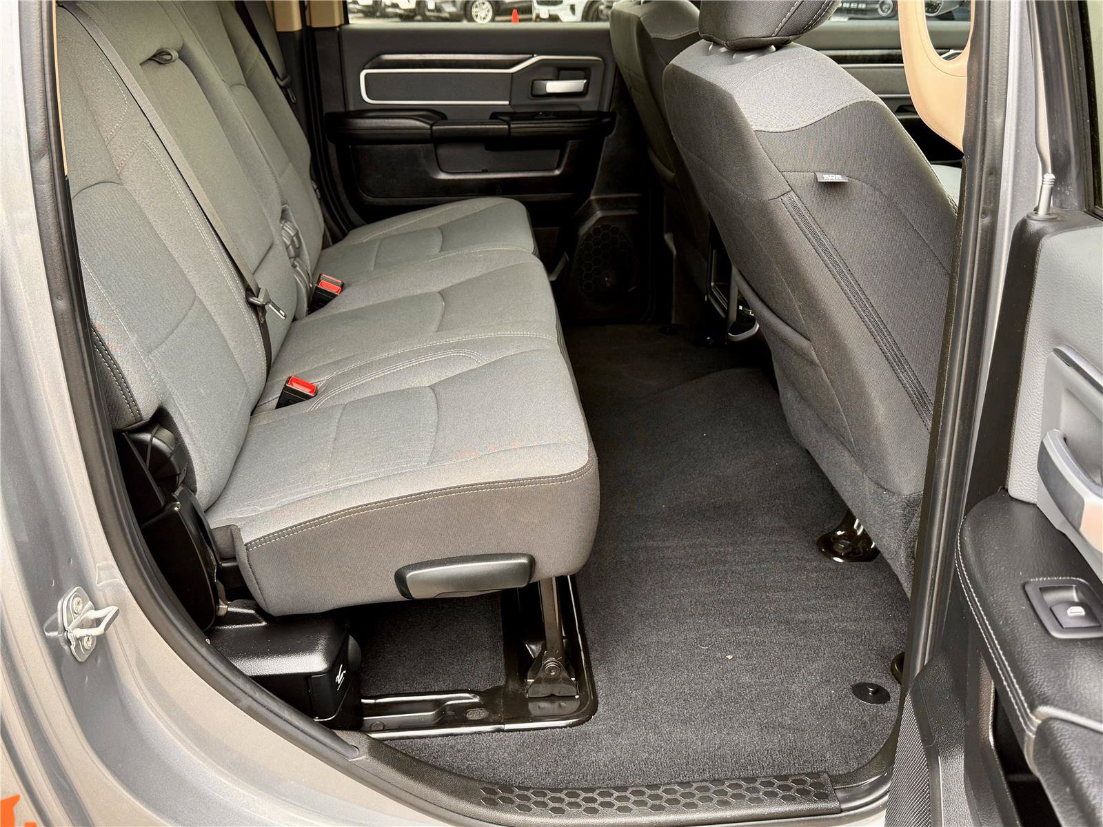 Used 2019 RAM 3500 Big Horn AWD/4WD image 35