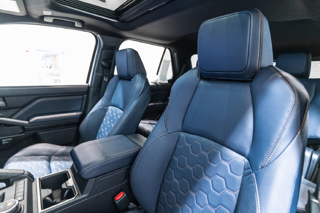 New 2026 Toyota 4Runner Platinum AWD/4WD image 6