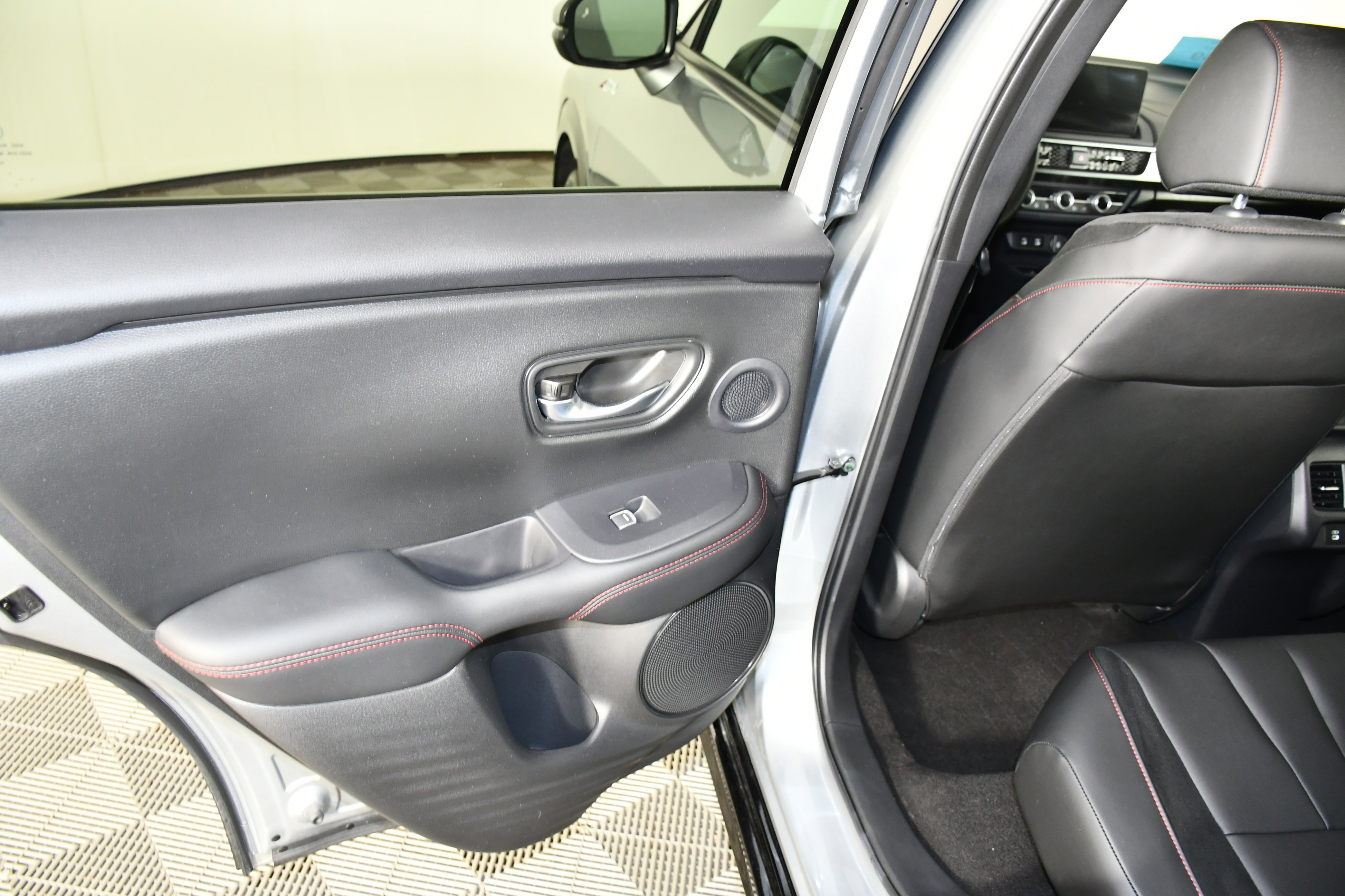 Certified 2025 Acura ADX A-Spec image 44